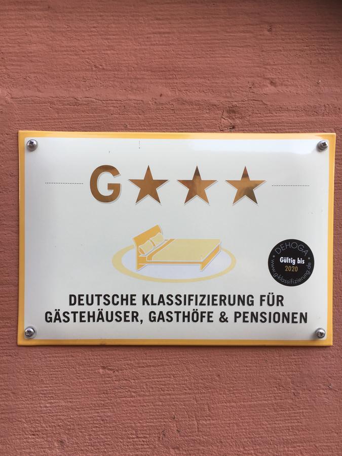 Alter Winzerhof Weisenheim Am Berg E.K. Weisenheim am Berg Exterior foto