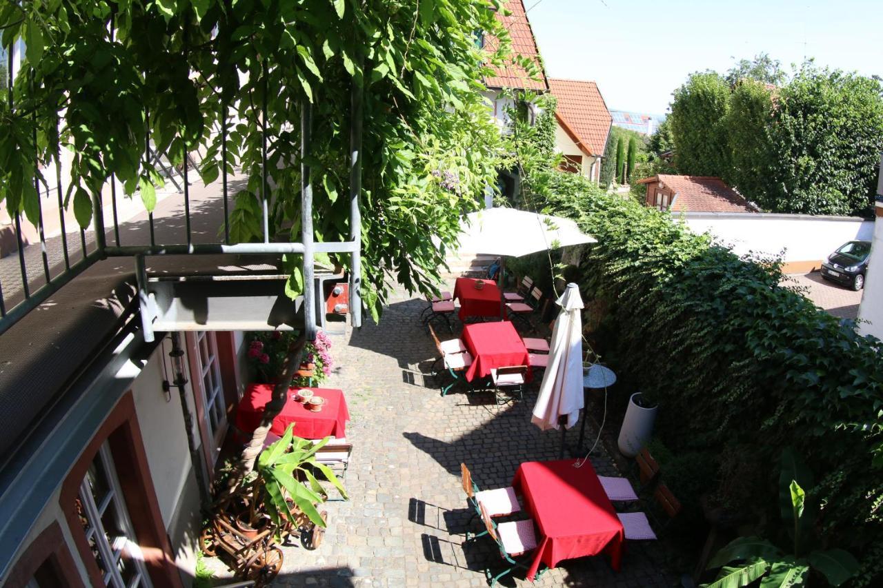 Alter Winzerhof Weisenheim Am Berg E.K. Weisenheim am Berg Exterior foto